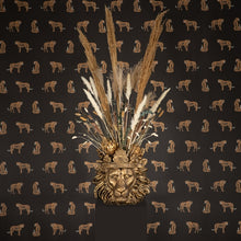 Lade das Bild in den Galerie-Viewer, Übertopf Löwe "Clarence", gold