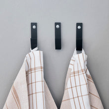 Lade das Bild in den Galerie-Viewer, House Doctor 3er-Set Haken "Bath" schwarz, 7 cm