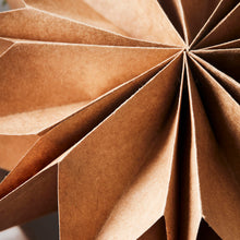 Lade das Bild in den Galerie-Viewer, House Doctor Papierstern "Capella", 50 cm braun