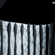 Lade das Bild in den Galerie-Viewer, House Doctor Vase "Surat", 20 cm