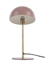 Lade das Bild in den Galerie-Viewer, Tischlampe "Bonnet" von Leitmotiv mit rundem, blassrosanen Schirm und Messingfuß im Retrolook.