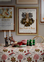 Lade das Bild in den Galerie-Viewer, Weihnachtlich dekorierter Tisch mit zwei Kerzenleuchtern "Heilige 3 Könige" von Bungalow.