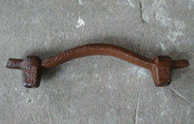 Lade das Bild in den Galerie-Viewer, Griff aus Gusseisen (1), 14.5 cm