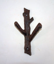 Lade das Bild in den Galerie-Viewer, Doppelhaken im Ast-Design aus Gusseisen