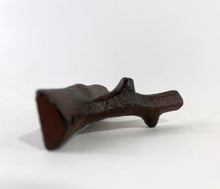 Lade das Bild in den Galerie-Viewer, Haken im Ast-Design aus Gusseisen