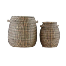 Lade das Bild in den Galerie-Viewer, House Doctor 2er-Set Körbe "Effect". Die Aufbewahrungskörbe sind aus geflochtenem Seetang und haben einen Deckel. Ideal z.B. als Wäschekorb.