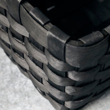 Lade das Bild in den Galerie-Viewer, 3er-Set Körbe "Edition" von House Doctor aus schwarzem Span-Holz. Set aus 2 quadratischen und einem rechteckigen Aufbewahrungskorb.