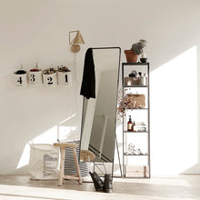 Lade das Bild in den Galerie-Viewer, 4er-Set Stoffkörbe von House Doctor mit Zahlenprint von 1 bis 4. Die Körbe sind naturfarben mit schwarzem Aufdruck.