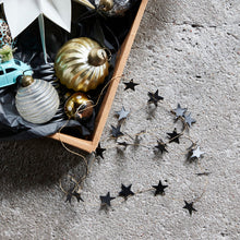 Lade das Bild in den Galerie-Viewer, House Doctor Girlande "Stars", schwarz