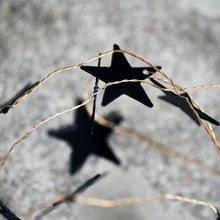 Lade das Bild in den Galerie-Viewer, House Doctor Girlande "Stars", schwarz