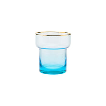Lade das Bild in den Galerie-Viewer, trinkglas indora von house doctor. Das glas hat einen blauen farbverlauf und einen feinen goldenen rand.