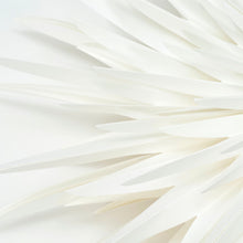 Lade das Bild in den Galerie-Viewer, Details der Spitzen des Papierstern "Dust" von House Doctor