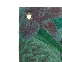 Lade das Bild in den Galerie-Viewer, Detail der eingestanzten Ringöse zum Aufhängen vom Imbarro Geschirrtuch.