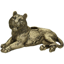 Lade das Bild in den Galerie-Viewer, Kerzenhalter in Form eines liegenden, goldenen Tigers im Urban-Jungle-Stil.