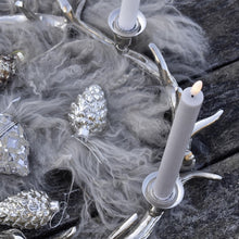 Lade das Bild in den Galerie-Viewer, 4er Set LED-Kerzen, grau