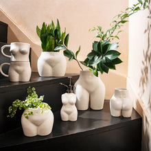 Lade das Bild in den Galerie-Viewer, Vase "Body" creme, 25 cm