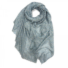Lade das Bild in den Galerie-Viewer, Blaues Halstuch mit Streublumen-Muster und goldenen Akzenten.