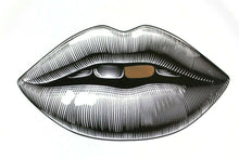 Lade das Bild in den Galerie-Viewer, Loco Lama Wandteller "Lips", 24 cm