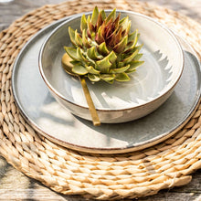 Lade das Bild in den Galerie-Viewer, Teller "Pearl" 27 cm, grau