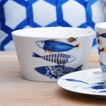 Lade das Bild in den Galerie-Viewer, Schale "Blue Fish", 14 cm