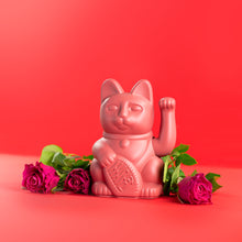 Lade das Bild in den Galerie-Viewer, Myneko by Donkey Winkekatze "Classic", Berry Red
