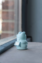 Lade das Bild in den Galerie-Viewer, Myneko by Donkey Winkekatze "Solar", Hellblau

