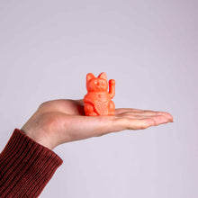 Lade das Bild in den Galerie-Viewer, Myneko by Donkey Winkekatze "Solar", Neon Orange
