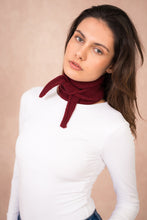 Lade das Bild in den Galerie-Viewer, Calie Paris Strickschal "Sophie Scarf", bordeauxrot

