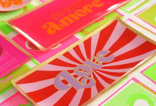 Lade das Bild in den Galerie-Viewer, Gift Company Love Plates &quot;Love&quot;, 21 x 10 cm
