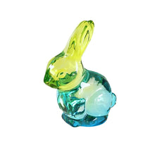 Lade das Bild in den Galerie-Viewer, Kristall-Hase aus Glas blau/gelb, 13 cm

