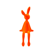 Lade das Bild in den Galerie-Viewer, Kantenhocker Hase 28 cm, orange
