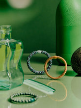 Lade das Bild in den Galerie-Viewer, Kknekki Haargummi "Teal Steel Grey Glitter Stripe"
