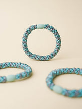 Lade das Bild in den Galerie-Viewer, Kknekki Haargummi "Teal Steel Grey Glitter Stripe"
