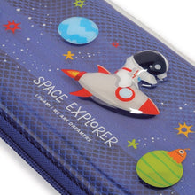Lade das Bild in den Galerie-Viewer, Legami Federmäppchen Wonderwow &quot;Space Explorer&quot;
