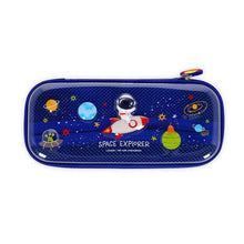 Lade das Bild in den Galerie-Viewer, Legami Federmäppchen Wonderwow &quot;Space Explorer&quot;

