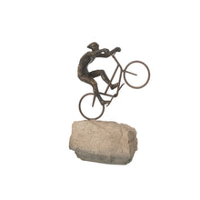 Lade das Bild in den Galerie-Viewer, Deko-Figur &quot;Mountainbiker&quot;, 33 cm

