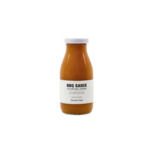 Lade das Bild in den Galerie-Viewer, Nicolas Vahé BBQ Sauce &quot;Yellow Bell Pepper&quot;, 250 ml
