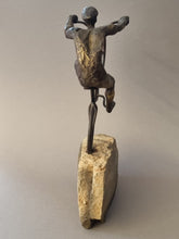 Lade das Bild in den Galerie-Viewer, Deko-Figur &quot;Mountainbiker&quot;, 33 cm
