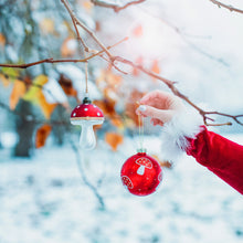 Lade das Bild in den Galerie-Viewer, Weihnachtsanhänger zum Öffnen &quot;Fliegenpilz&quot;
