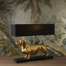 Lade das Bild in den Galerie-Viewer, Lampe mit goldener Dackelfigur von Werner Voß.
