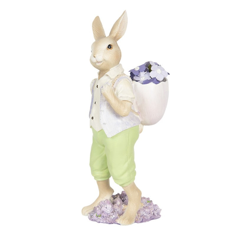 Deko-Figur für Ostern von Clayre und Eef. Ein Hase trägt einen mit Blüten gefüllten Rucksack in Osterei-Form.