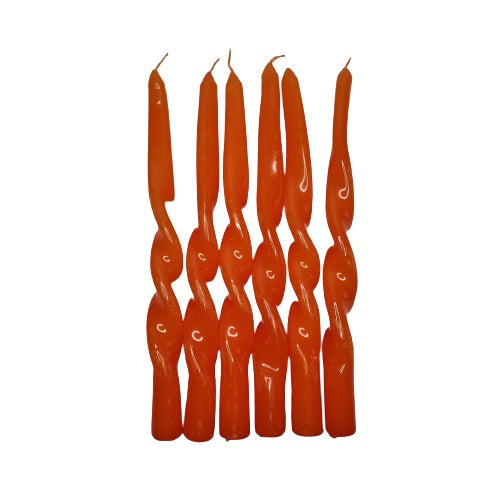 6er-Set Spiralkerzen von Ravie in glänzendem Orange.