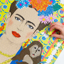 Lade das Bild in den Galerie-Viewer, Talking Tables Puzzle &quot;Frida Kahlo&quot;, 1000 Teile
