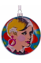 Lade das Bild in den Galerie-Viewer, Weihnachtsanhänger aus Glas mit Grafik von Twiggy.
